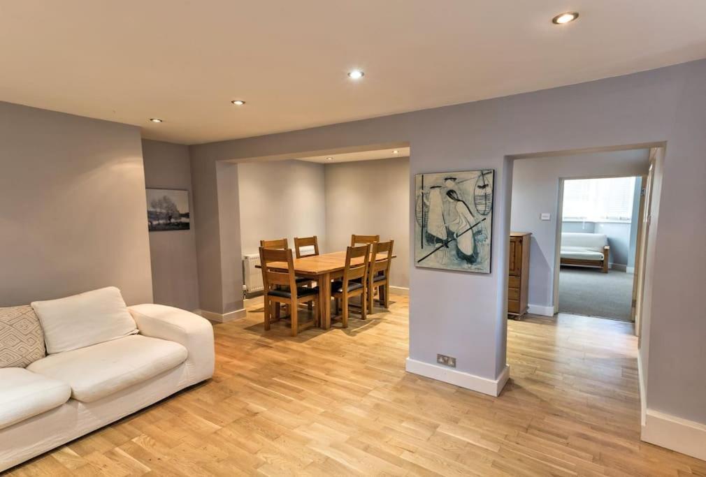 Charming Apartment In Deal Near The Beach & Town Екстер'єр фото