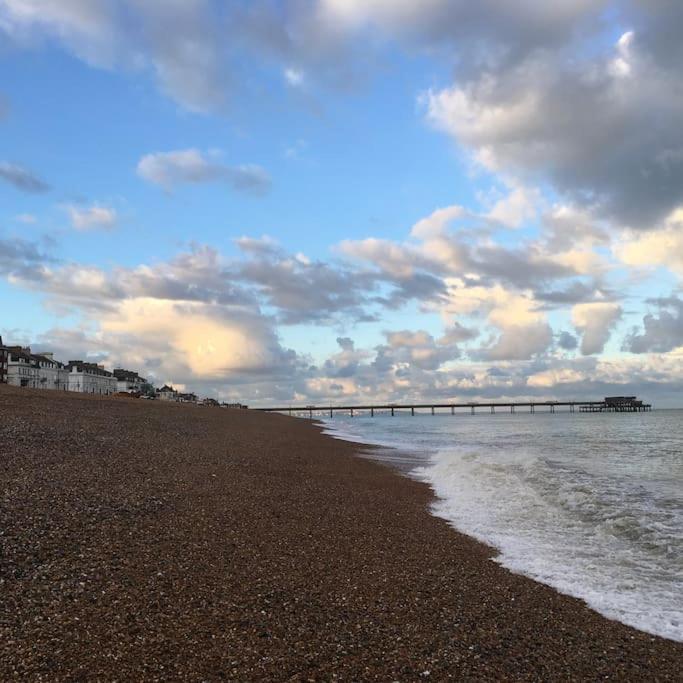 Charming Apartment In Deal Near The Beach & Town Екстер'єр фото